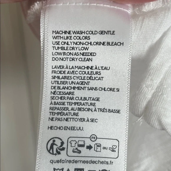 The Quinn V-Neck Tee by Pilcro - Picture 12 of 16